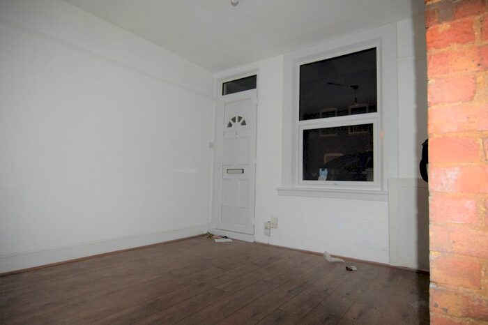 2 Bedroom Terraced House To Rent In Wimborne Road, Luton, Bedfordshire LU1