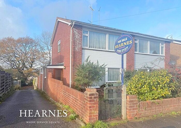 3 Bedroom Terraced House For Sale In Haymoor Road, Oakdale, Poole, BH15