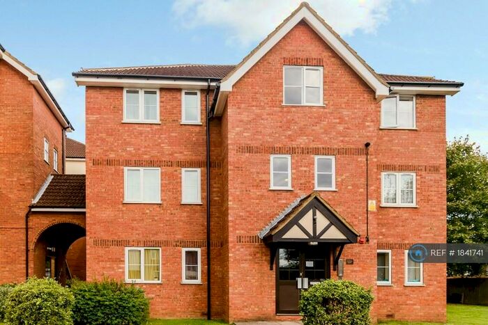 1 Bedroom Flat To Rent In Elmore Close, Alperton, HA0