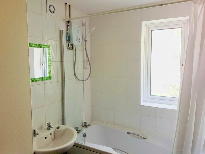 1 Bedroom Maisonette To Rent In Sharpthorpe Close, Reading, RG6