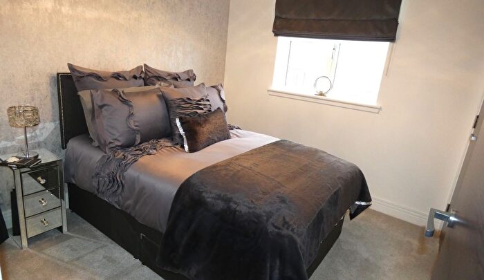 2 Bedroom Flat For Sale In Ferniesyde Court, Falkirk, FK2