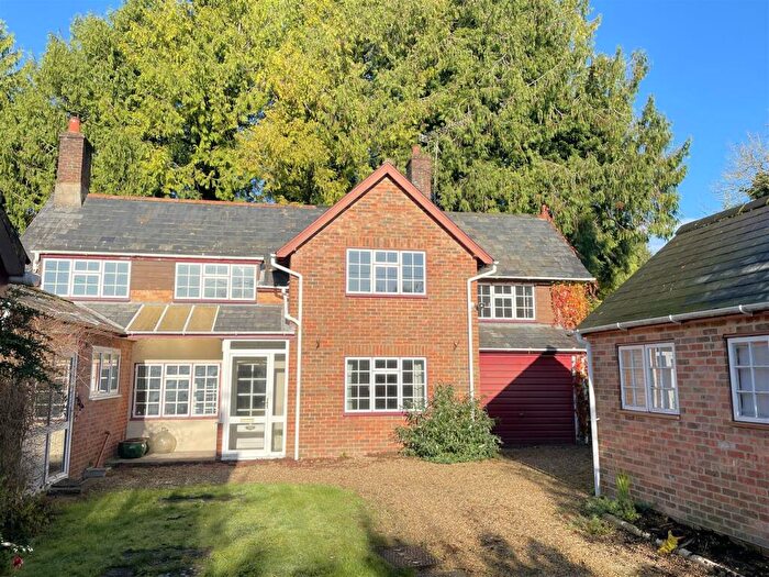 4 Bedroom Detached House For Sale In High Lane, Broad Chalke, SP5