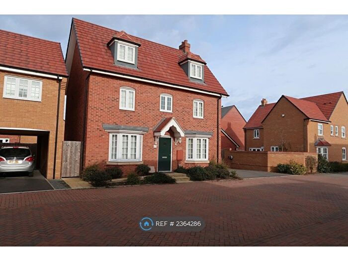 4 Bedroom Detached House To Rent In Croxden Gardens, Bedford, MK40