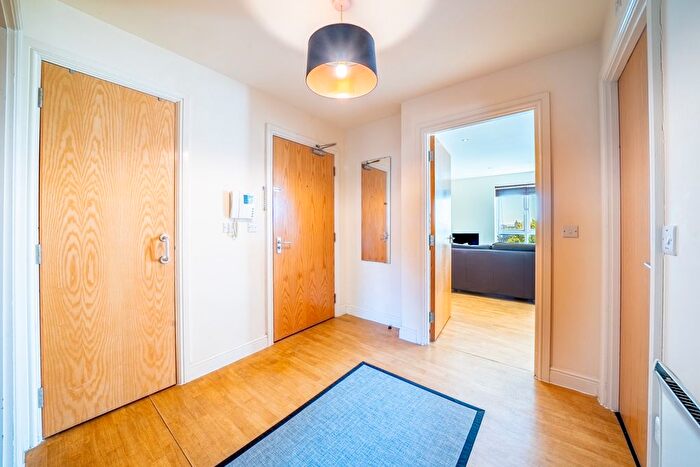 2 Bedroom Flat For Sale In Cranmer Street, Nottingham, NG3