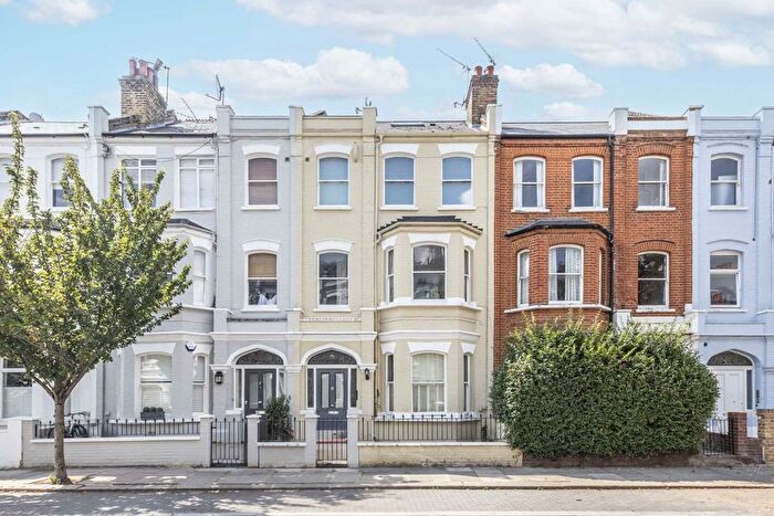 1 Bedroom Flat To Rent In Rostrevor Road, Parsons Green, London, SW6