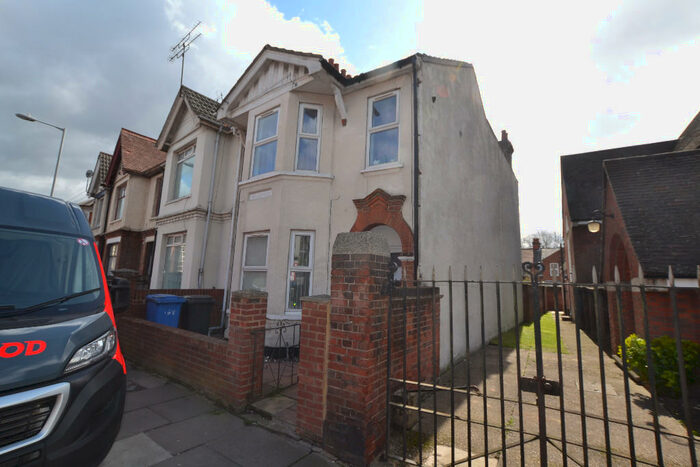 1 Bedroom House Of Multiple Occupation To Rent In St. Helens Street, Ipswich, Suffolk, IP4