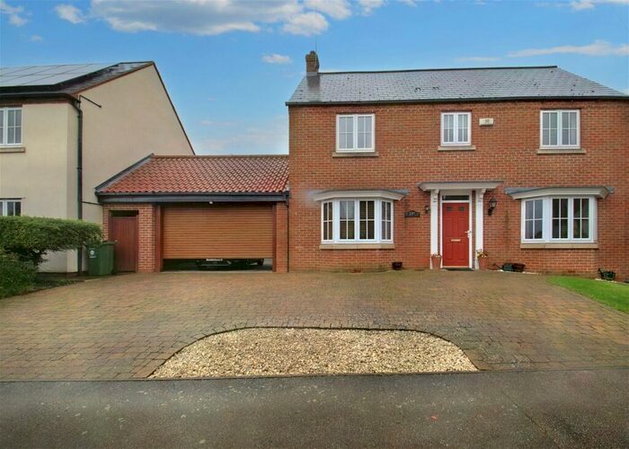 4 Bedroom Detached House To Rent In Clophill Road, Maulden, Bedford, MK45