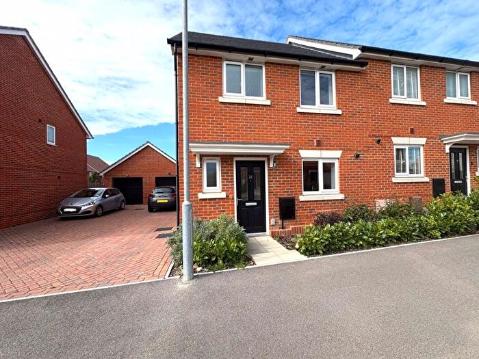 3 Bedroom Semi-Detached House For Sale In Gobey Drive, Chichester, PO19