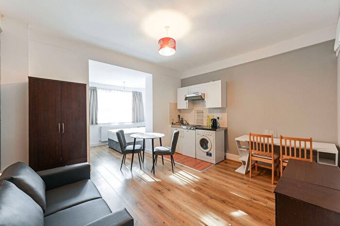 Studio To Rent In Cromwell Road, Kensington, London, SW5