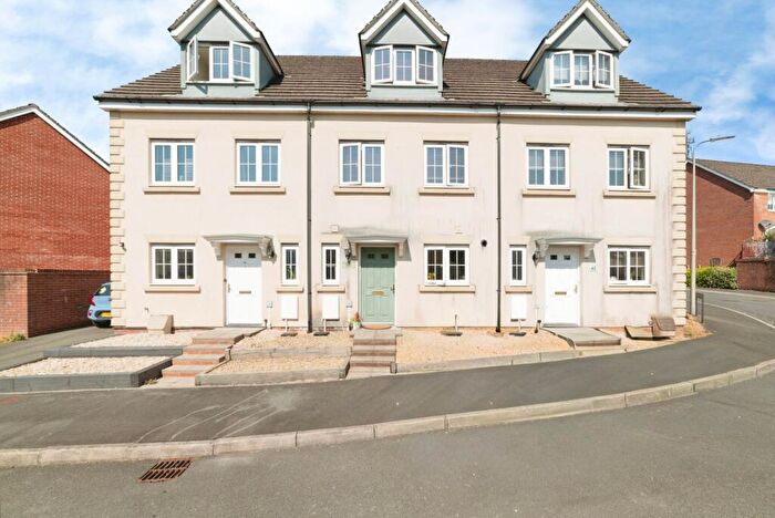 3 Bedroom Terraced House For Sale In Meysydd Y Coleg, Carmarthen, Carmarthenshire, SA31