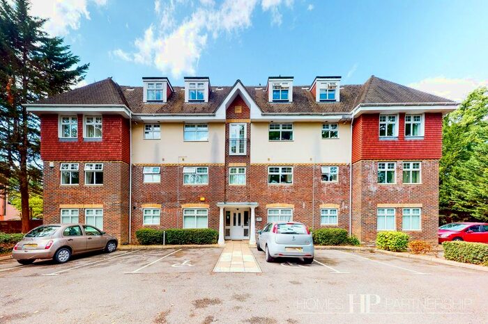 2 Bedroom Flat To Rent In Horsham Road, Brecon Heights, RH11