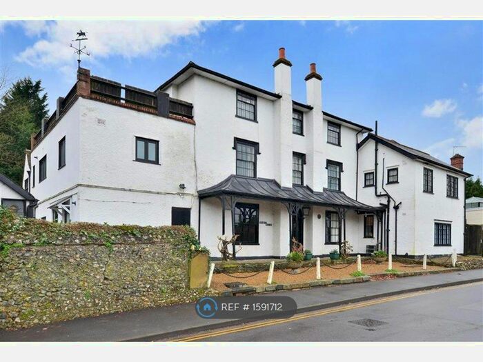 1 Bedroom Flat To Rent In Burford Corner, Dorking, RH5