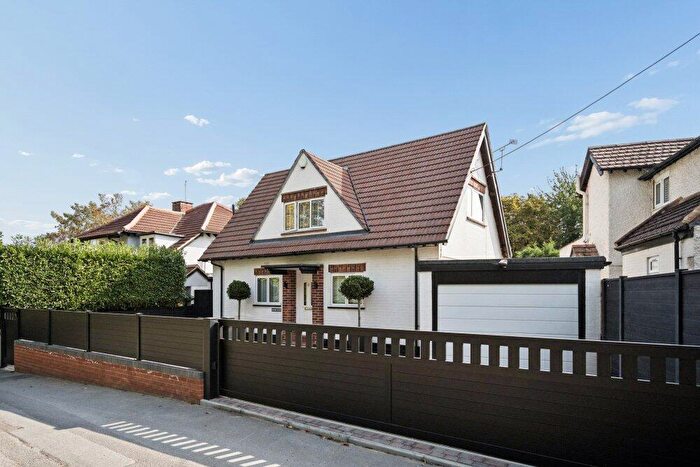 3 Bedroom Detached House For Sale In Sandhills, Knowl Hill, Reading, Berkshire, RG10