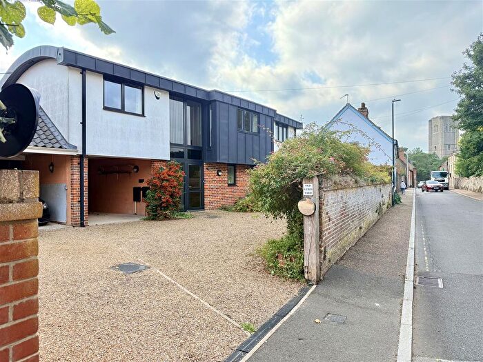 3 Bedroom Property For Sale In Vicar Street, Wymondham, NR18