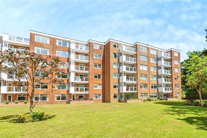 2 Bedroom Flat For Sale In The Avenue, Branksome Park, Poole, Dorset, BH13