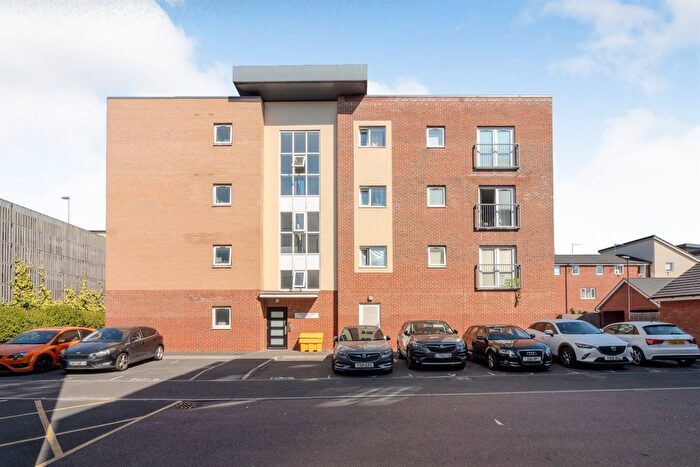 1 Bedroom Flat For Sale In Marquess Drive, Bletchley, Milton Keynes, MK2