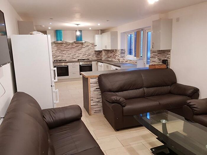 1 Bedroom Terraced House To Rent In Dawlish Road, Birmingham, B29