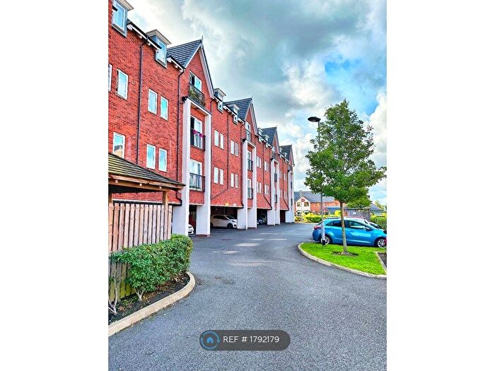 2 Bedroom Flat To Rent In Louisiana Drive, Great Sankey, Warrington, WA5