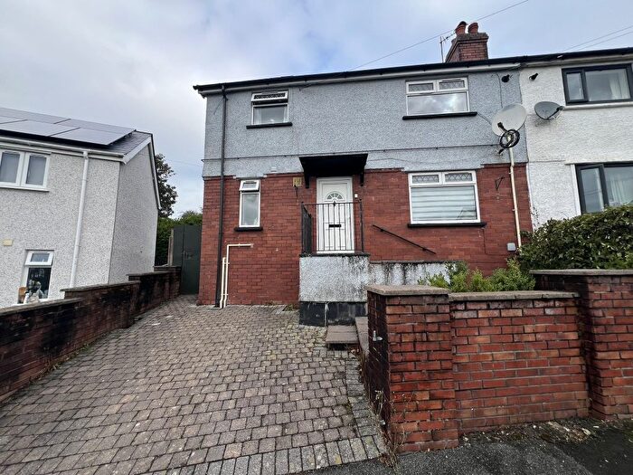 3 Bedroom Property To Rent In Brynhaul Street, Carmarthen, Carmarthenshire, SA31