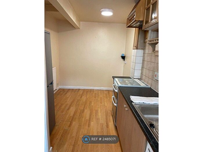2 Bedroom Terraced House To Rent In Elmina Road, Swindon, SN1