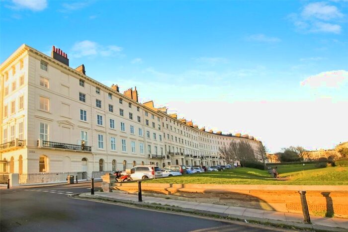 1 Bedroom Flat To Rent In Adelaide Crescent, Hove, East Sussex, BN3