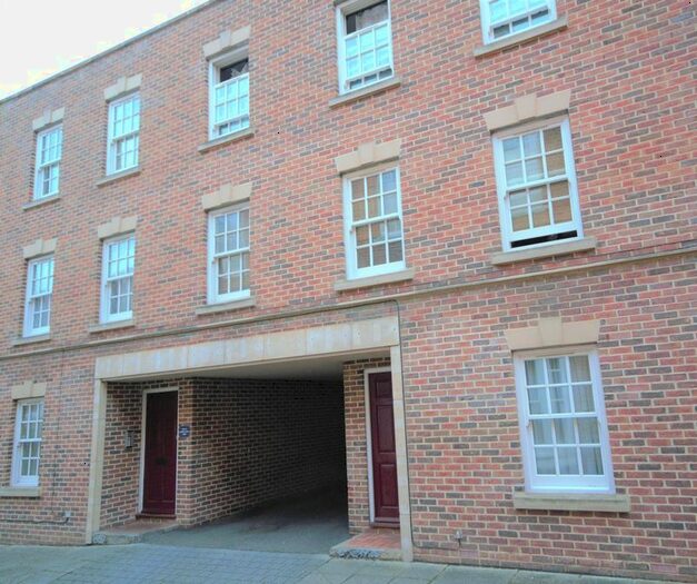 1 Bedroom Flat To Rent In Blake Street, Bridgwater, TA6
