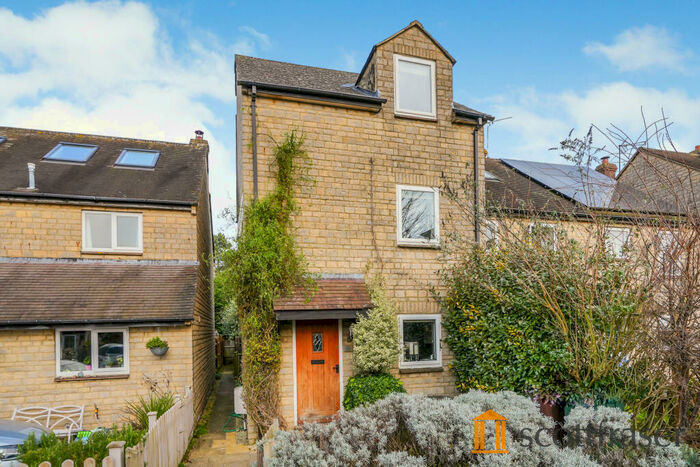 4 Bedroom Property To Rent In Hatch Way, Kidlington, OX5