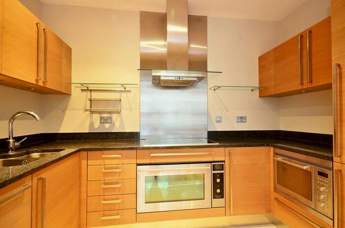 2 Bedroom Flat To Rent In Battersea Reach, Wandsworth, London, SW18