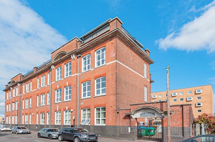 2 Bedroom Flat To Rent In Andersons Road, Southampton, Hampshire, SO14