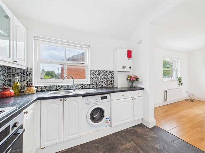 2 Bedroom Flat To Rent In Silver Street, Birmingham, Birmingham, B14