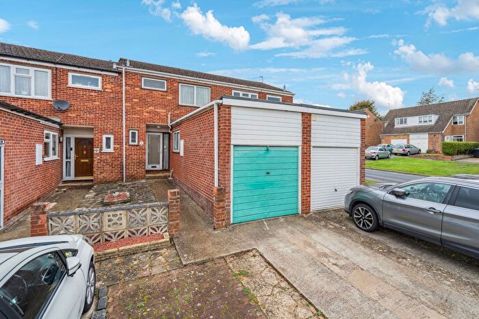 3 Bedroom Terraced House For Sale In Ireton Court, Thame, OX9
