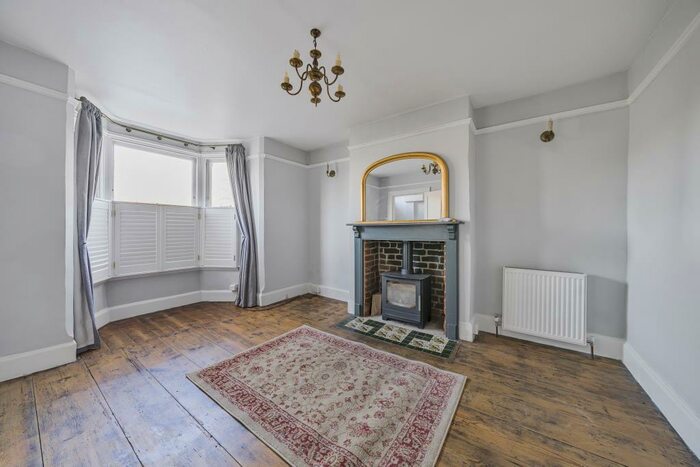 3 Bedroom Terraced House To Rent In Newbury, Berkshire, RG14