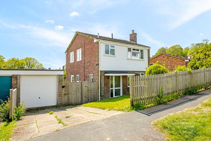 3 Bedroom Detached House For Sale In Rochester Way, Crowborough, TN6
