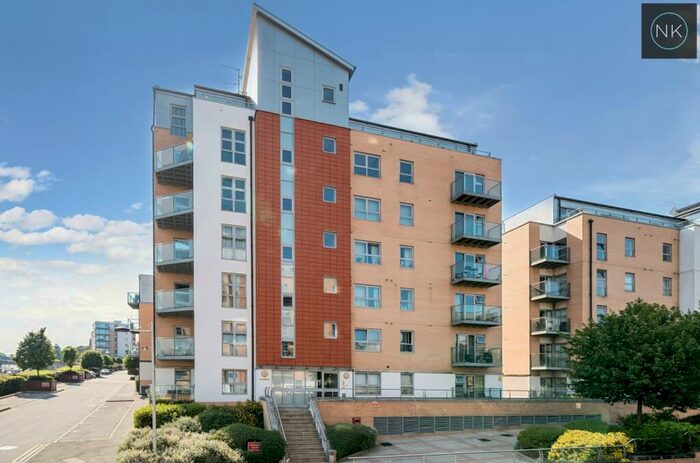 3 Bedroom Apartment To Rent In Lyndon House, Queen Mary Avenue, South Woodford, London, E18
