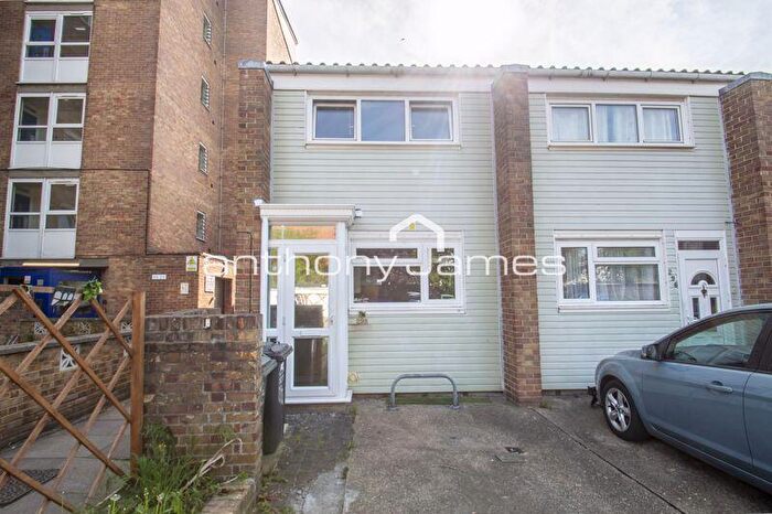 2 Bedroom End Of Terrace House To Rent In Phoenix Place, Dartford, DA1