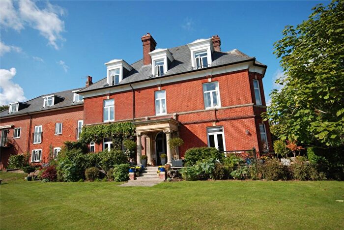 2 Bedroom Apartment For Sale In Bourne Avenue, Salisbury, Wiltshire, SP1