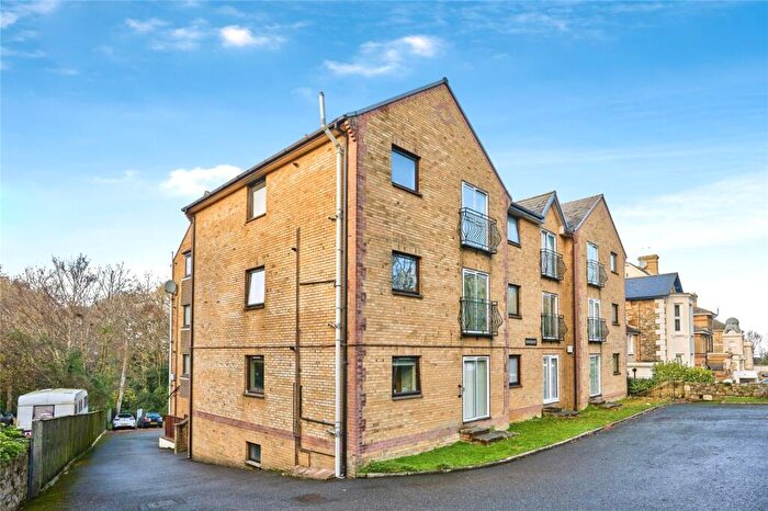 2 Bedroom Flat For Sale In East Hill Road, Ryde, Isle Of Wight, PO33