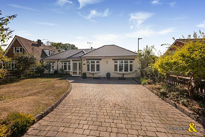 3 Bedroom Detached Bungalow For Sale In Tile Kiln Lane, Bexley, DA5