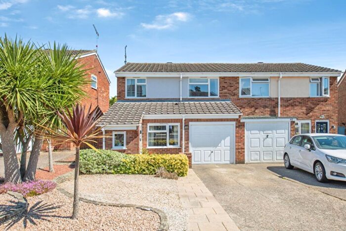 3 Bedroom Semi Detached House For Sale In Holcombe Crescent, Ipswich, Suffolk, IP2