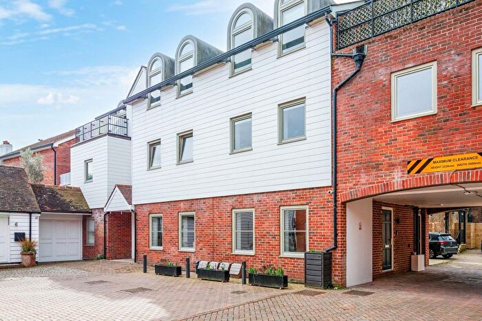 1 Bedroom Flat For Sale In High Street, Ewell, KT17