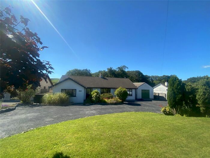 3 Bedroom Bungalow For Sale In Milo, Llandebie, Rhydaman, Milo, SA18