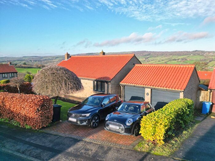 3 Bedroom Detached Bungalow For Sale In Hermitage Way, Sleights, YO22