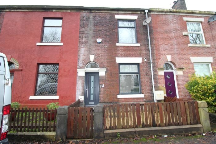 3 Bedroom Terraced House To Rent In Newbold Street, Bury, BL8