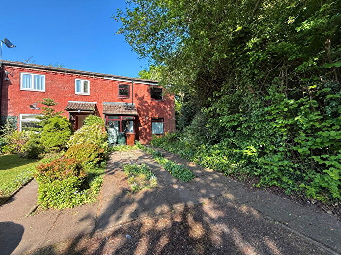 3 Bedroom End Of Terrace House For Sale In Cophams Close, Solihull, B92