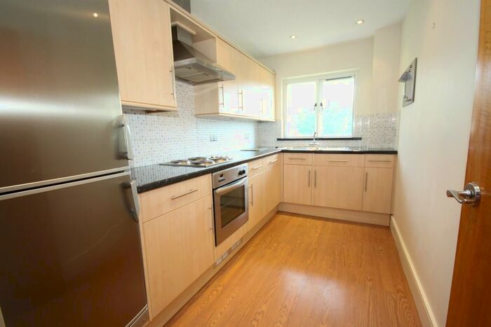 1 Bedroom Flat To Rent In St Josephs Vale, Blackheath SE3, Blackheath,