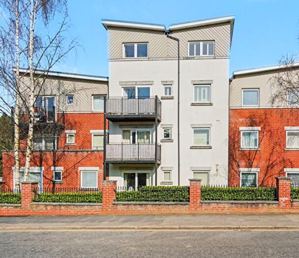 1 Bedroom Flat For Sale In West Gate Mews, Whippendell Road, Watford, Hertfordshire, WD18