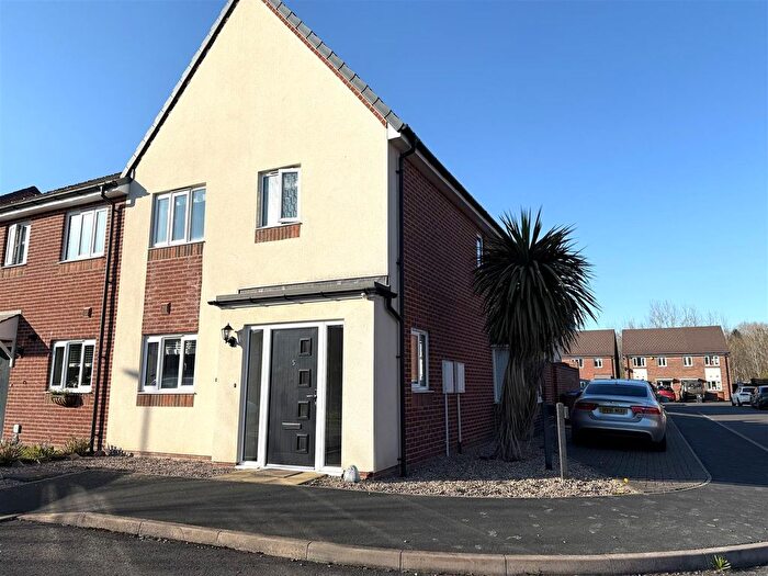 3 Bedroom Semi-Detached House For Sale In Water Field Drive, Rugeley, WS15