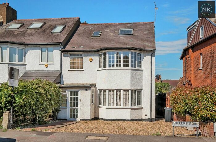 4 Bedroom End Of Terrace House To Rent In Fullers Road, South Woodford, London, E18