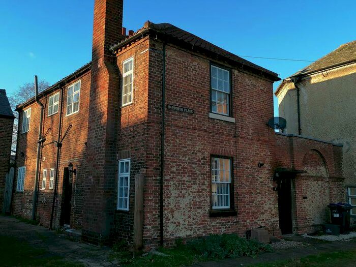 2 Bedroom Flat To Rent In Harworth Place, Doncaster, DN10