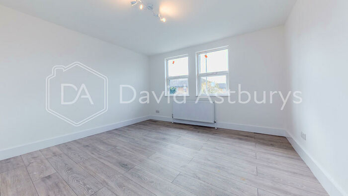 3 Bedroom Apartment To Rent In Turnpike Lane, Crouch End, London, N8